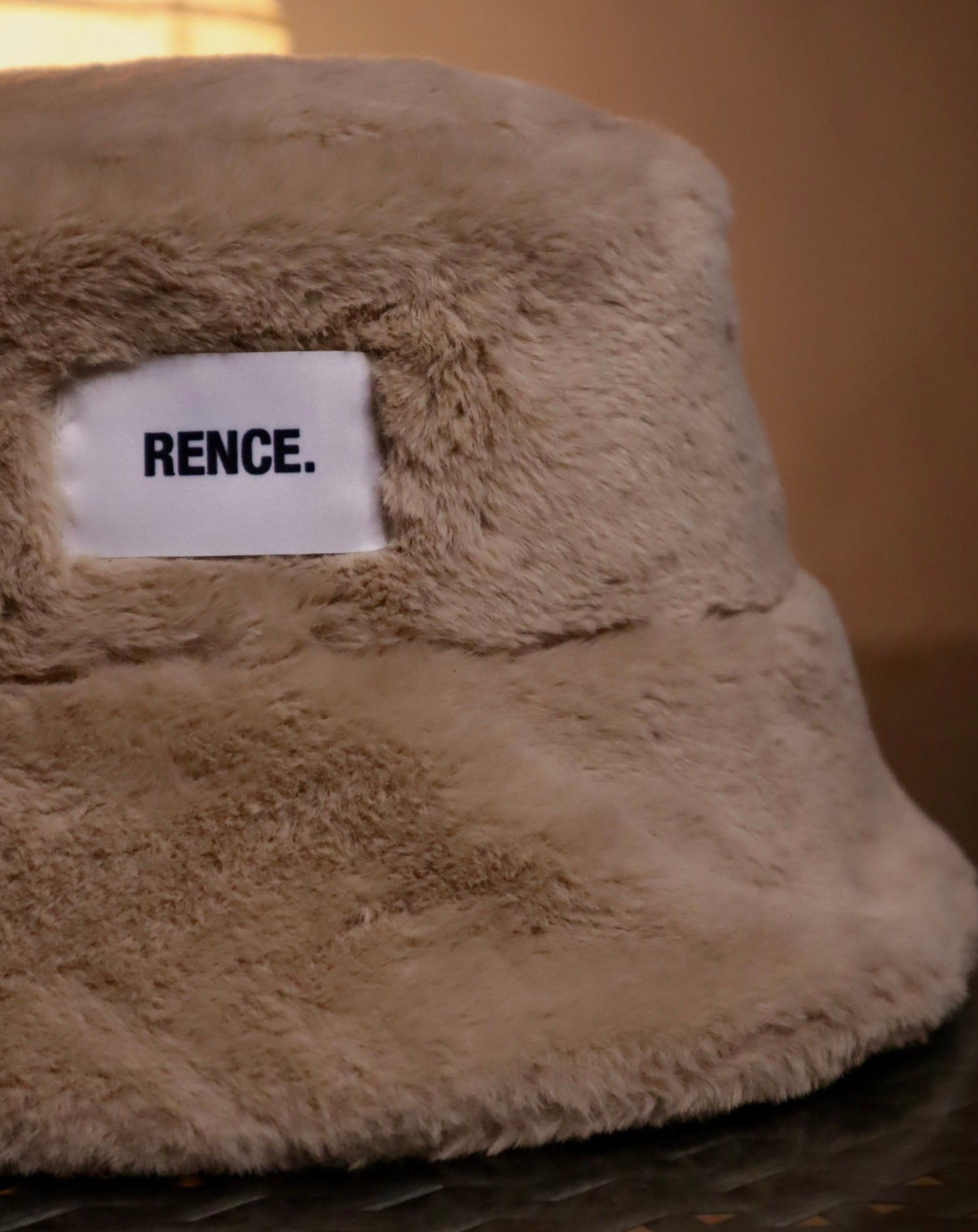 Rence. Fur Bucket hat